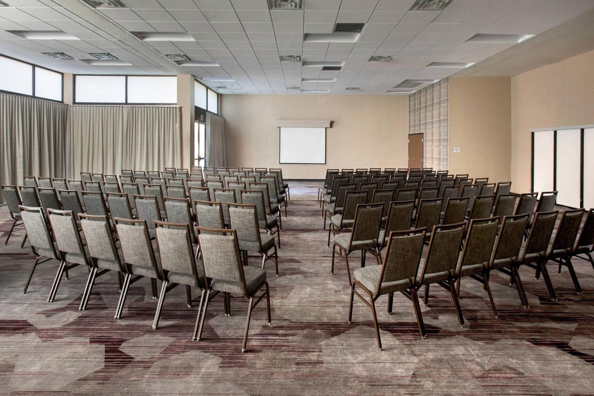 Courtyard By Marriott Rockville Exterior photo